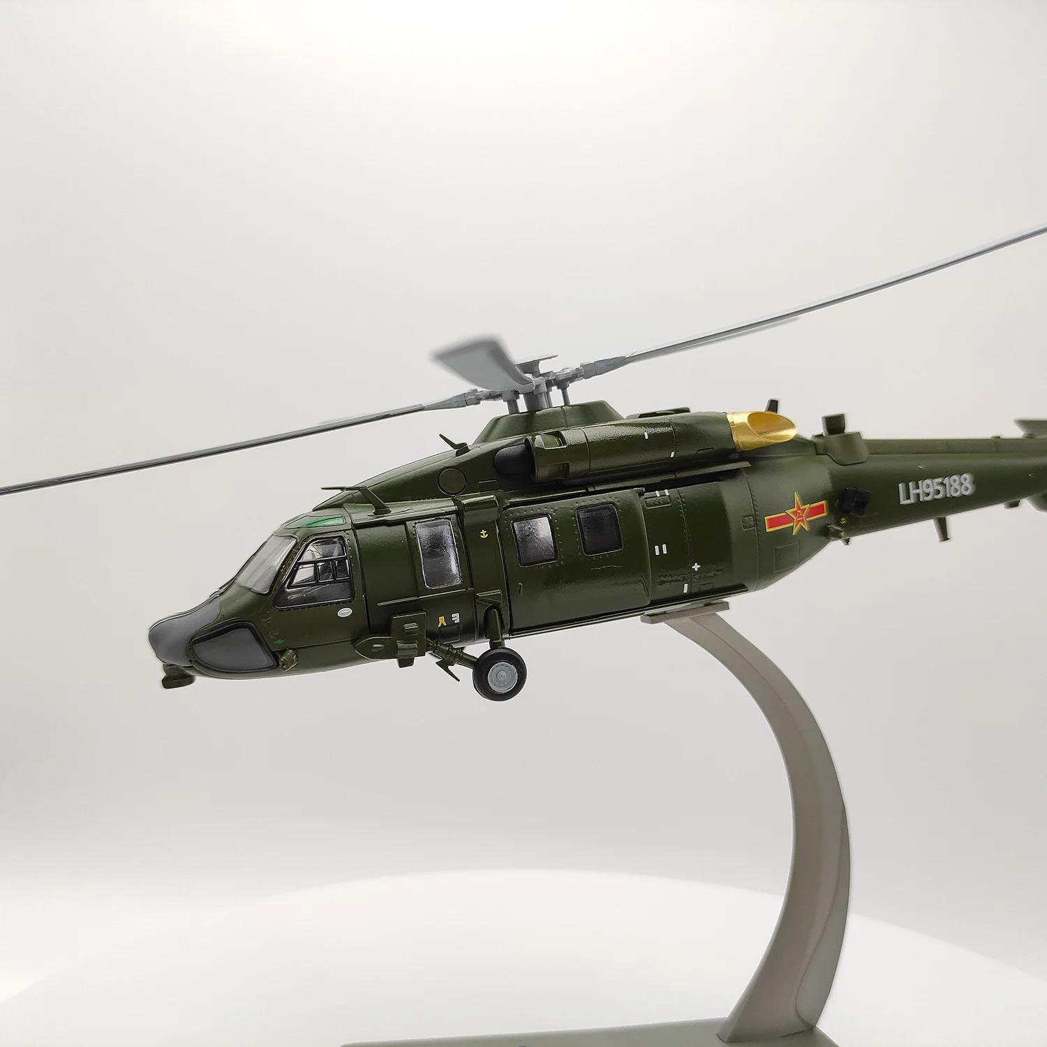 دييكاست 1:72 مقياس Z-20 LH9518 - مراجعة Rc Helicopter Hobby Grade وسعره